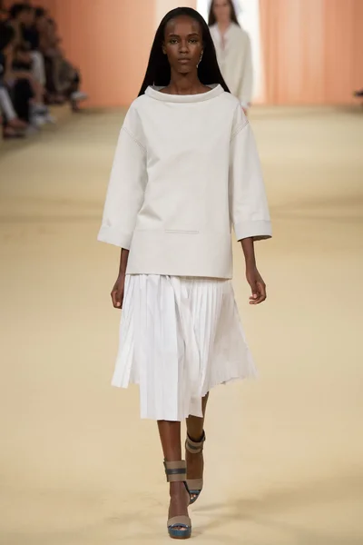 Look 7